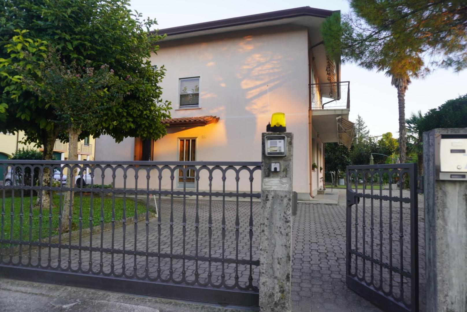 Oliva'S House Appartamento Con Giardino 帕拉佐罗德罗斯泰尔 外观 照片